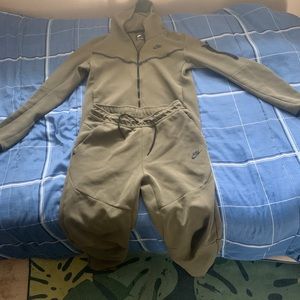 Mens full green tech fleece